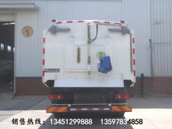 東風(fēng)天錦洗掃車(chē)(國(guó)六)